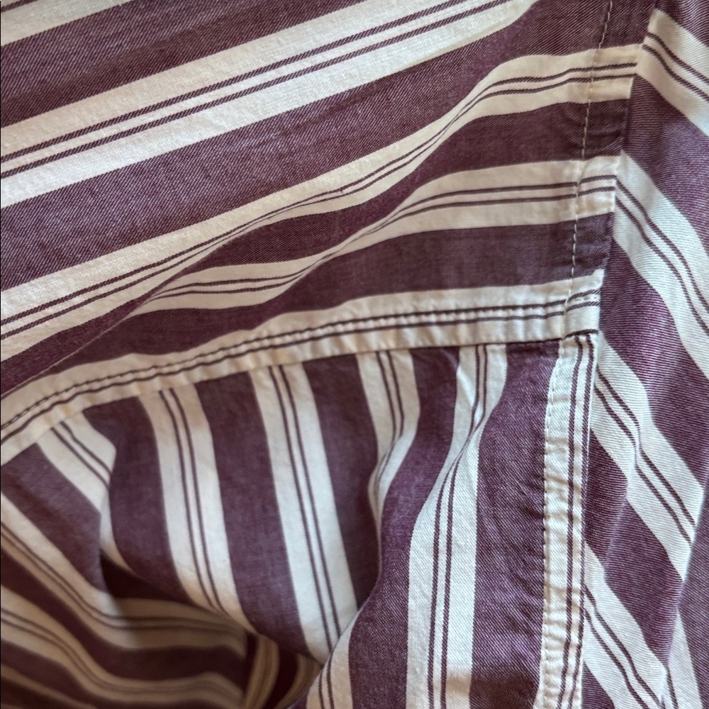 Old Navy Women’s Burgundy and White Striped Button Down Shirt; Size M - Picture 6 of 7